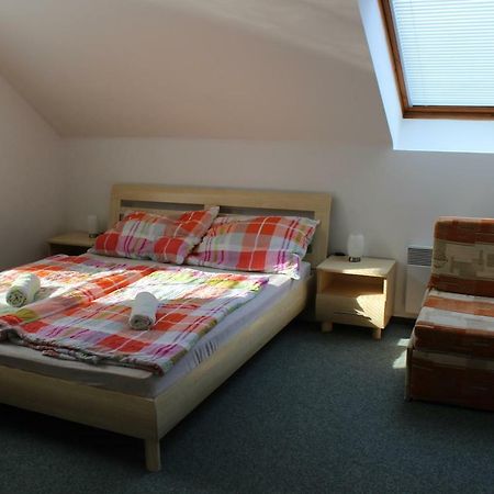 Apartmán V Podskalí Hluboká nad Vltavou Esterno foto