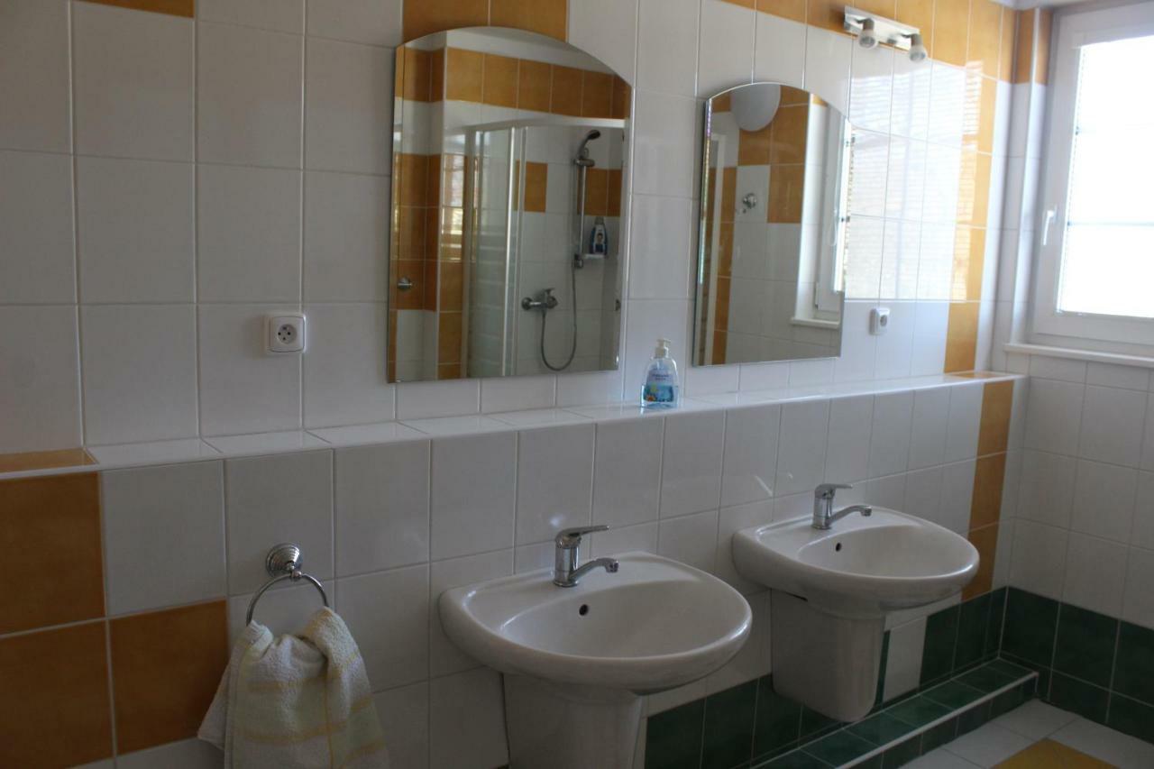 Apartmán V Podskalí Hluboká nad Vltavou Esterno foto