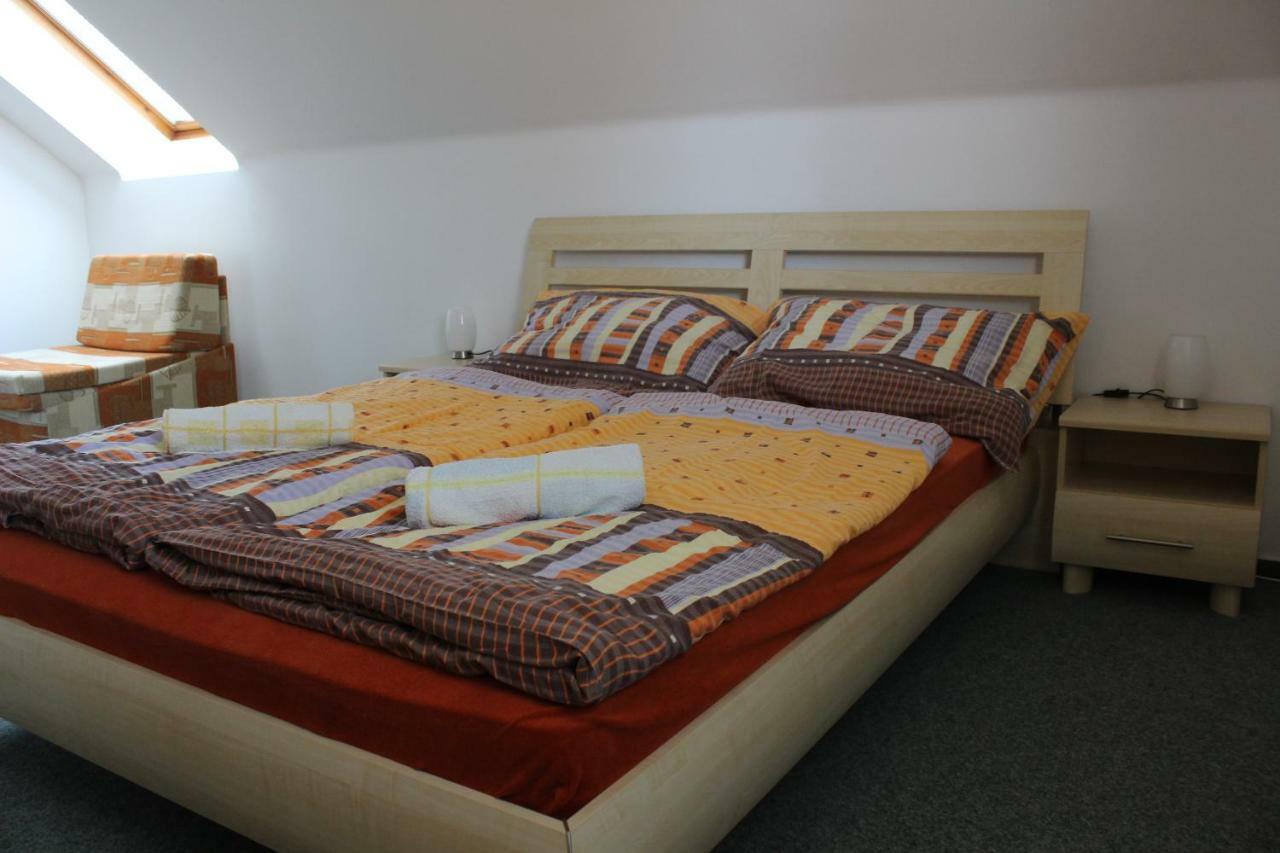 Apartmán V Podskalí Hluboká nad Vltavou Esterno foto