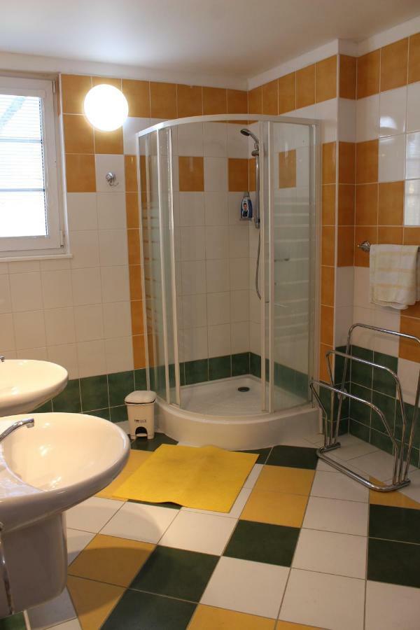 Apartmán V Podskalí Hluboká nad Vltavou Esterno foto
