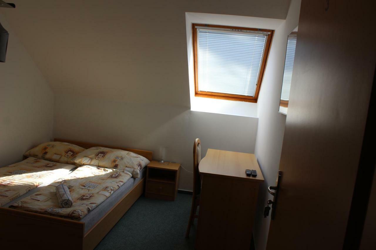Apartmán V Podskalí Hluboká nad Vltavou Esterno foto